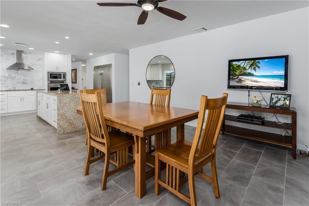 661 E Valley Dr, Bonita Springs, FL 34134 Photo