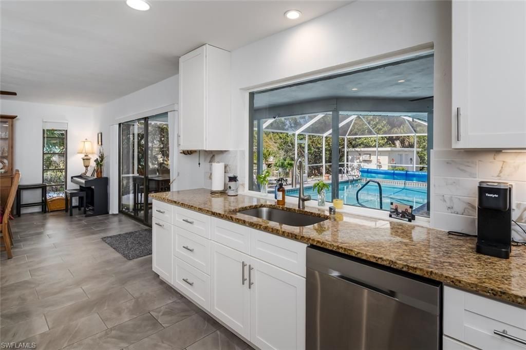 661 E Valley Dr, Bonita Springs, FL 34134 Photo