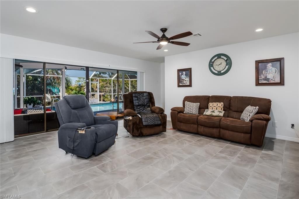 661 E Valley Dr, Bonita Springs, FL 34134 Photo
