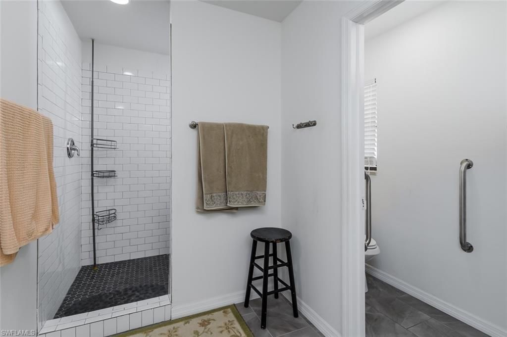 661 E Valley Dr, Bonita Springs, FL 34134 Photo