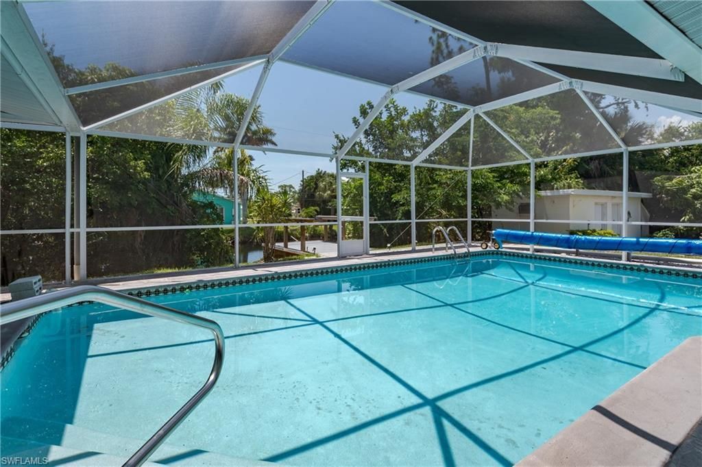 661 E Valley Dr, Bonita Springs, FL 34134 Photo