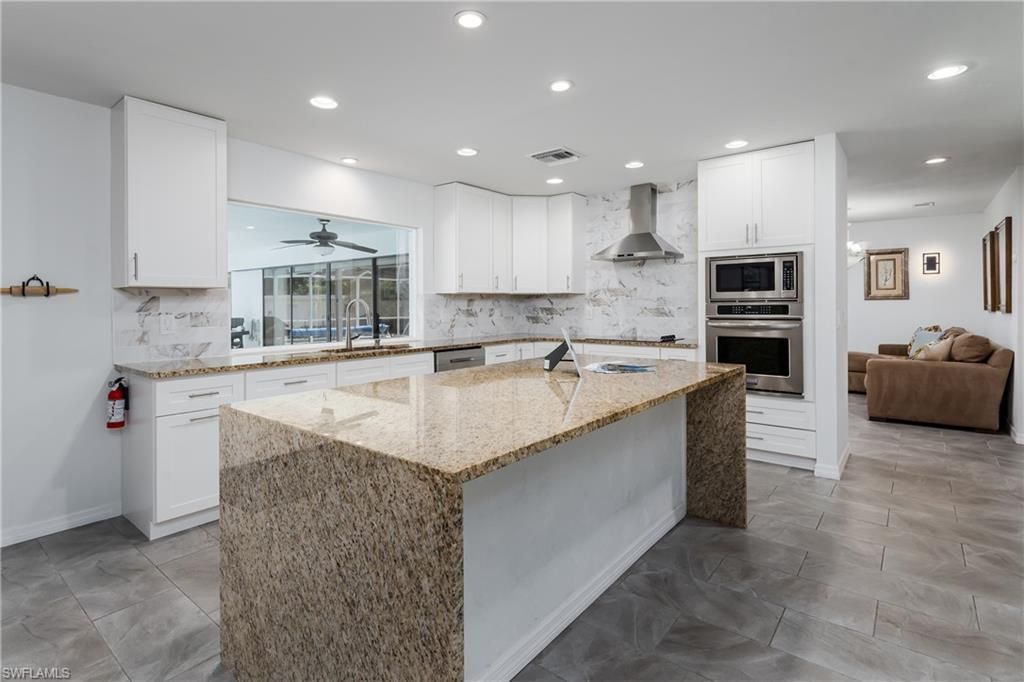 661 E Valley Dr, Bonita Springs, FL 34134 Photo