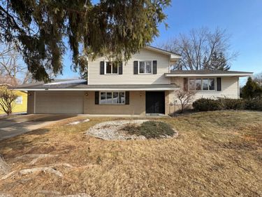 3480 Milton Street N, Shoreview, MN 55126
