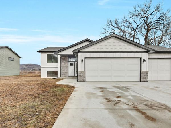 120 Coulee Way, Wabasha, MN 55981