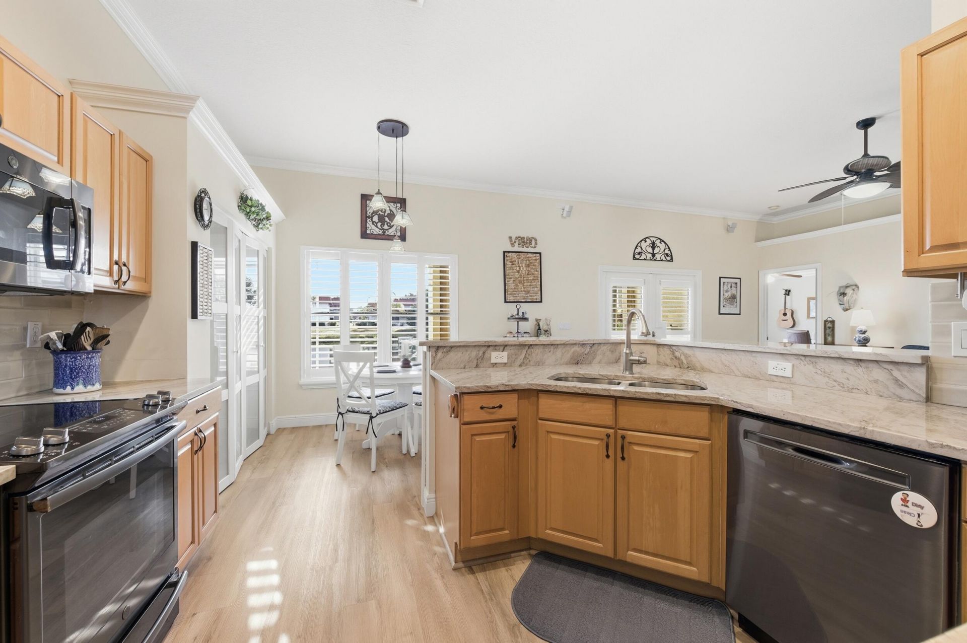 106 Locust Lane, Royal Palm Beach, FL 33411 Photo