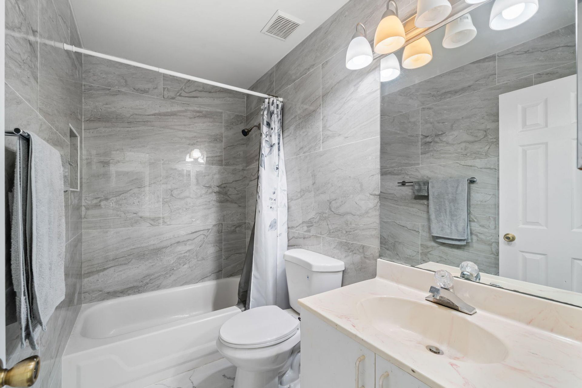 1895 Vista Way, Margate, FL 33063 Photo