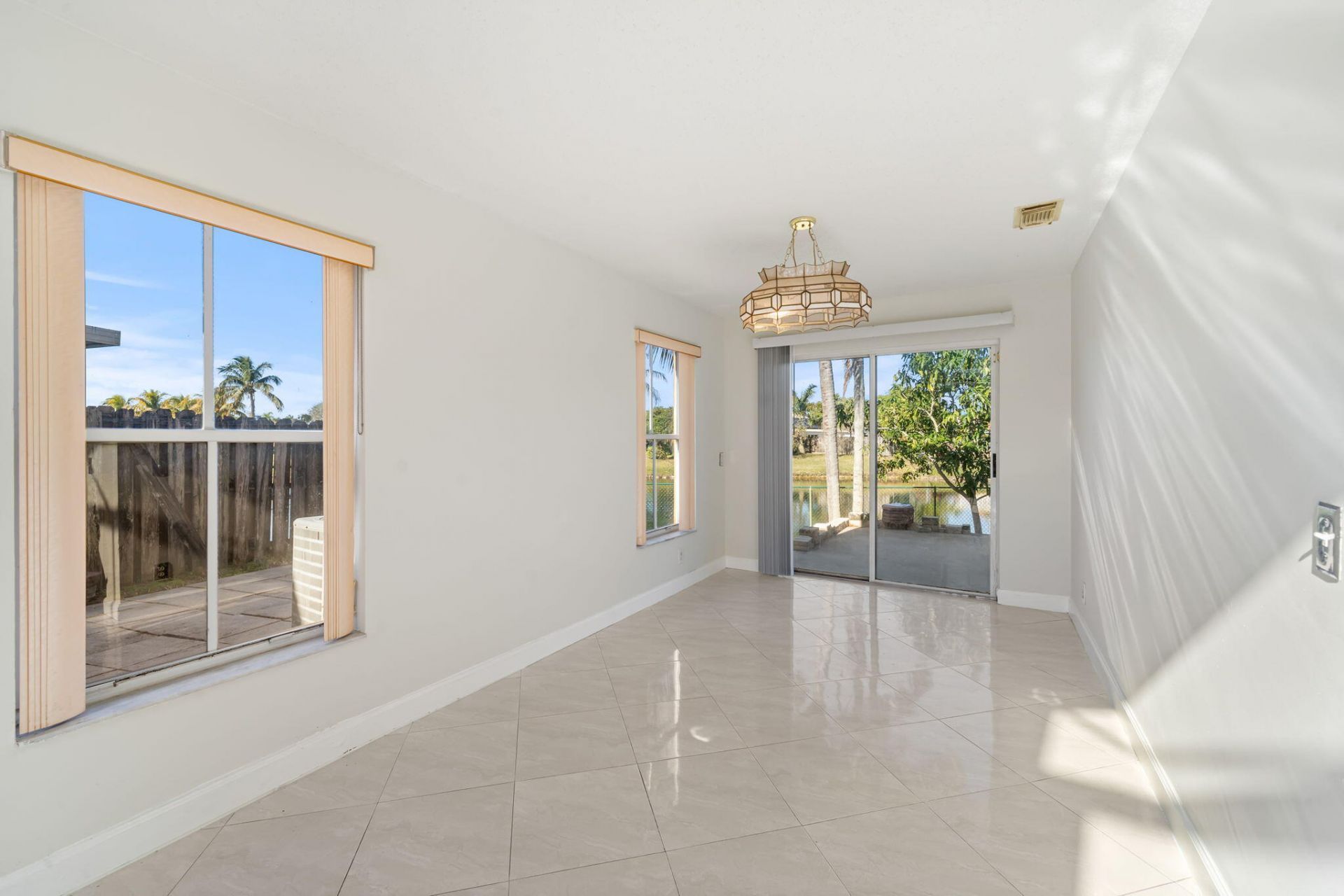 1895 Vista Way, Margate, FL 33063 Photo