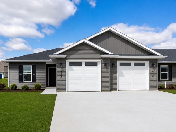412 N 2ND Avenue, Eldridge, IA 52748
