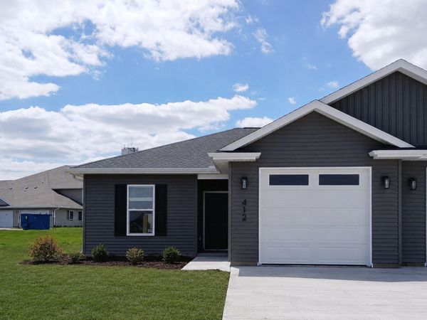412 N 2ND Avenue, Eldridge, IA 52748