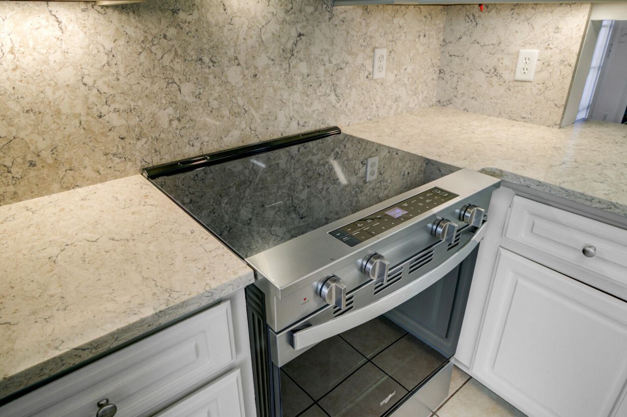 9958 Hallsford Drive Photo 16