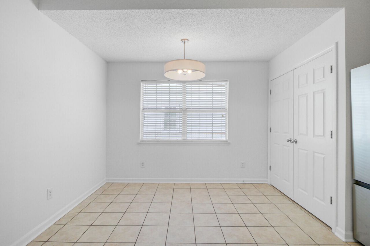 9958 Hallsford Drive Photo 17