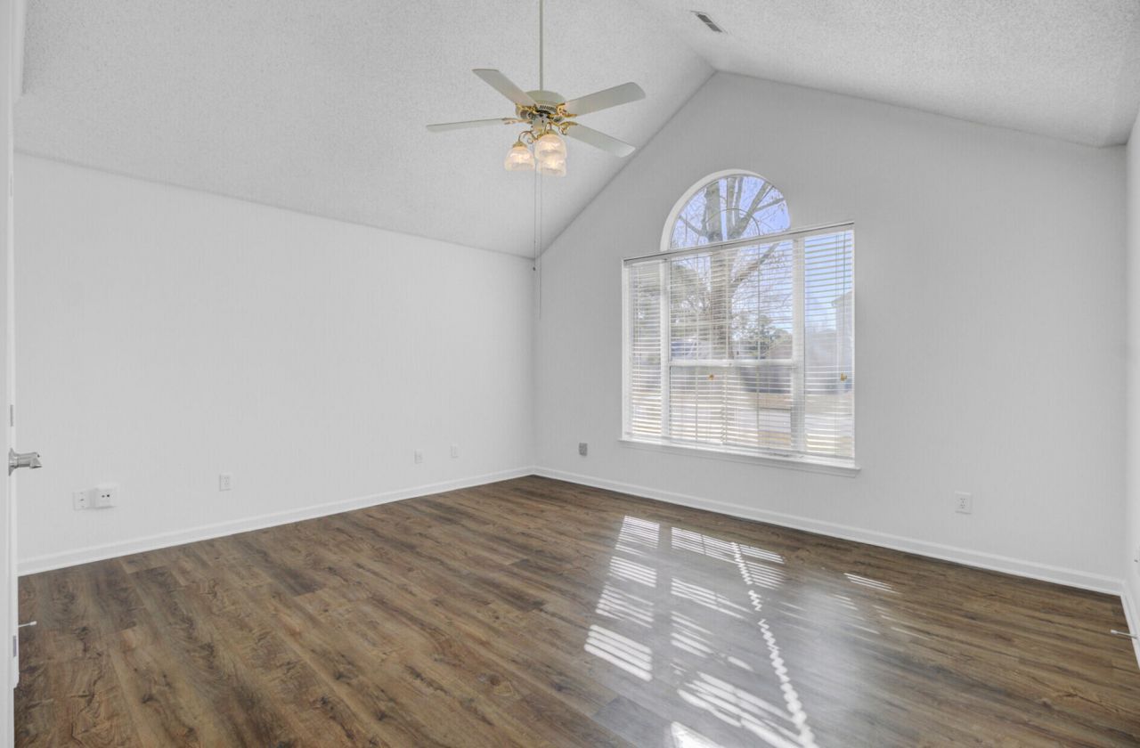 9958 Hallsford Drive Photo 27