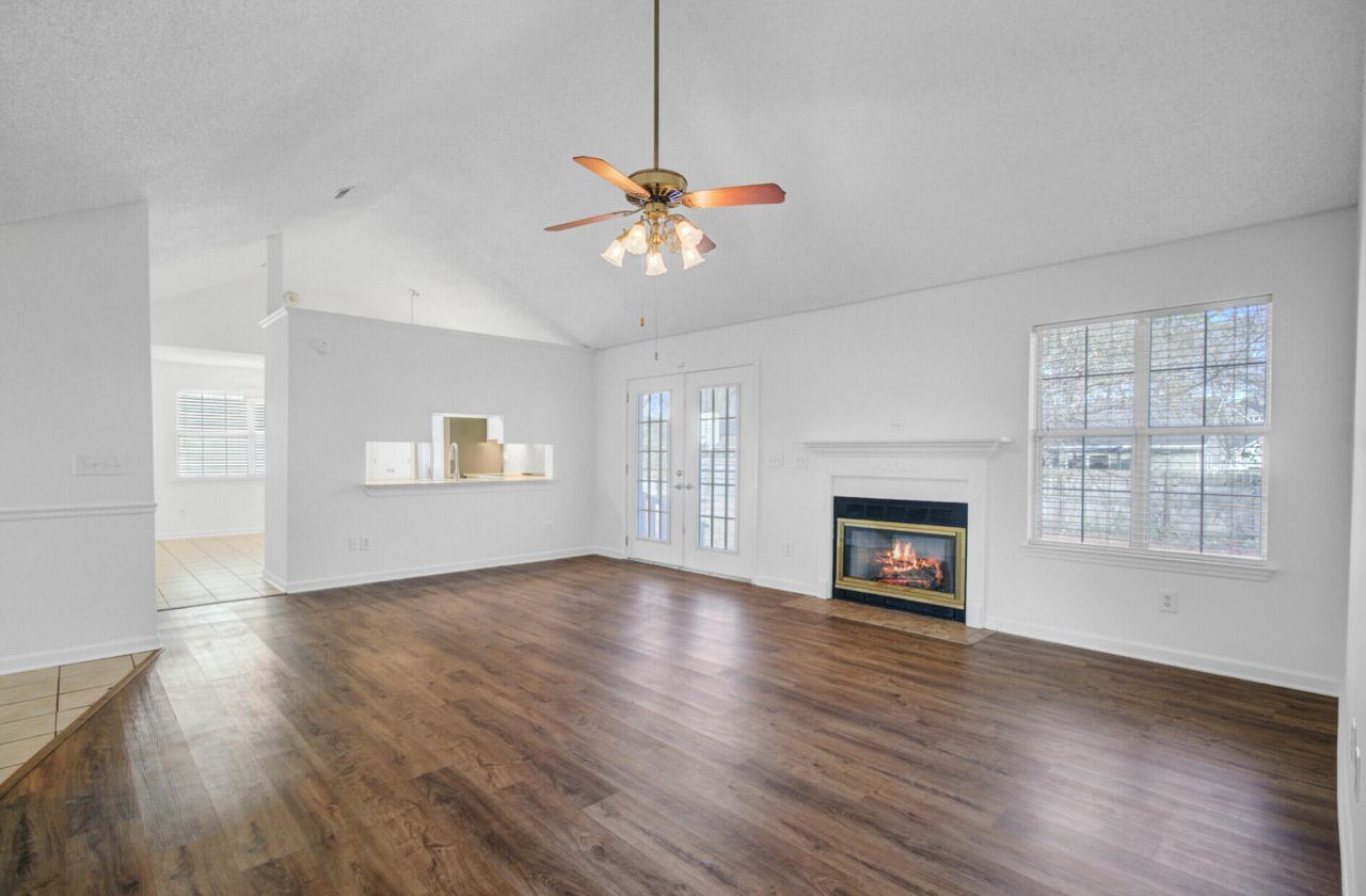 9958 Hallsford Drive Photo 9