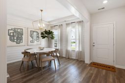 1040 Patagonia Street photo 4