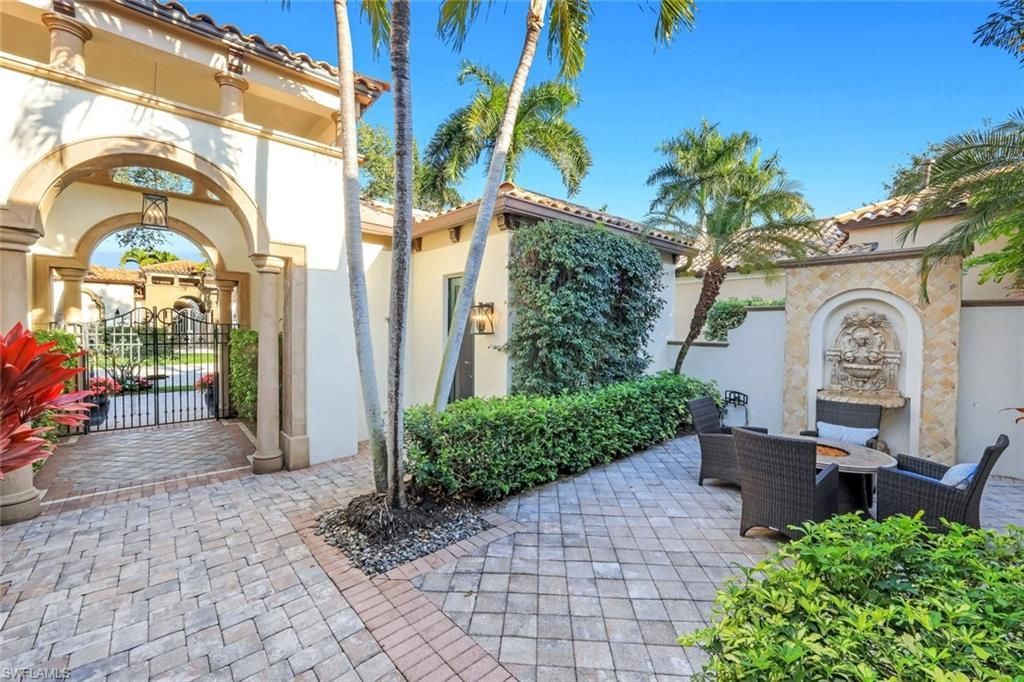 1561 Marsh Wren Ln, Naples, FL 34105 Photo