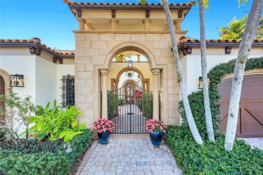 1561 Marsh Wren Ln, Naples, FL 34105 Photo