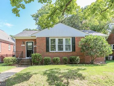 1213 STAFFORD AVENUE, FREDERICKSBURG, VA 22401