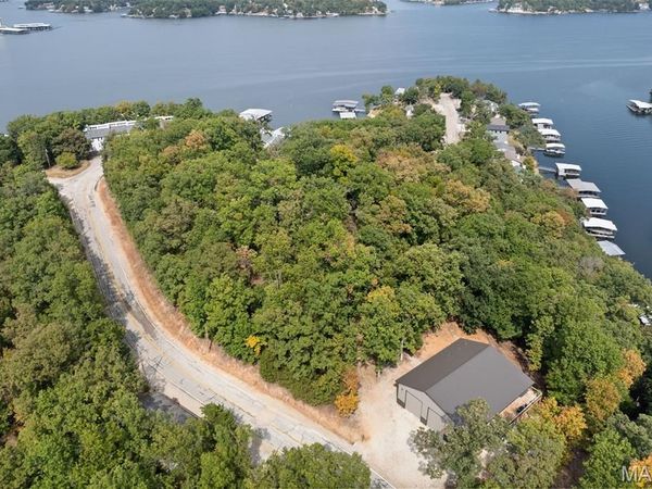 132 Maple Road, Lake Ozark, MO 65049