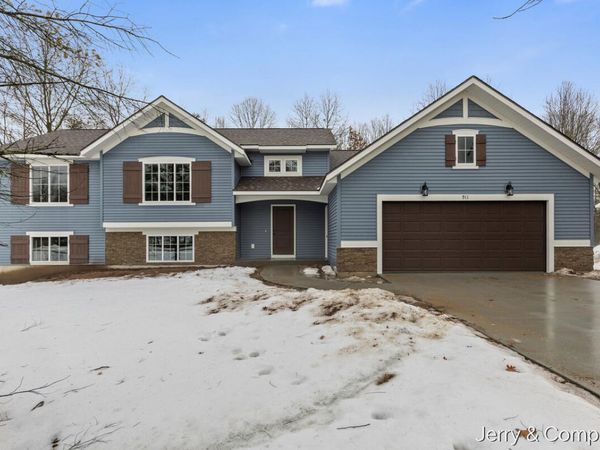911 Apple Ridge Court, Allegan, MI 49010