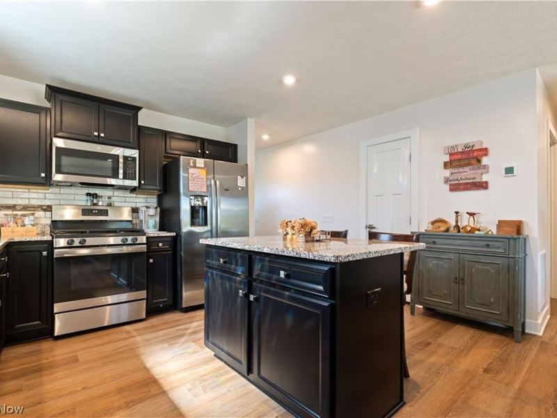 1011 Sunrise Way, Akron, OH 44312 Photo 10