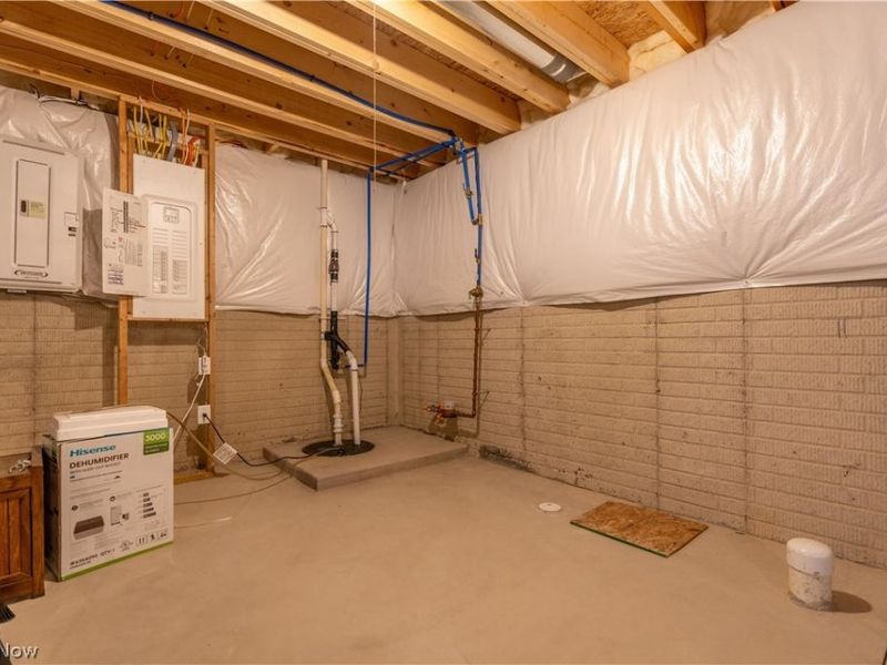 1011 Sunrise Way, Akron, OH 44312 Photo 29