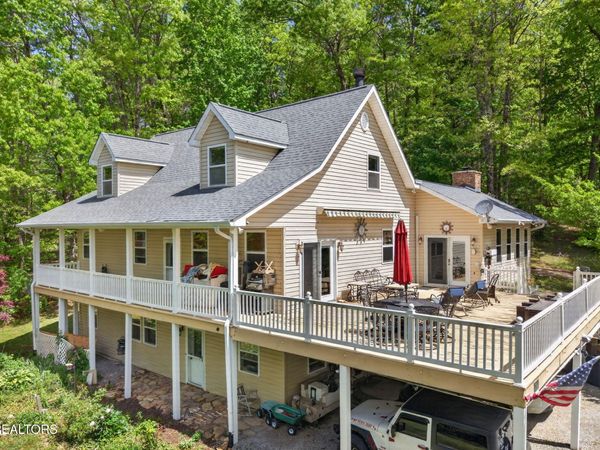 2144 Street Place Loop, Monterey, TN 38574