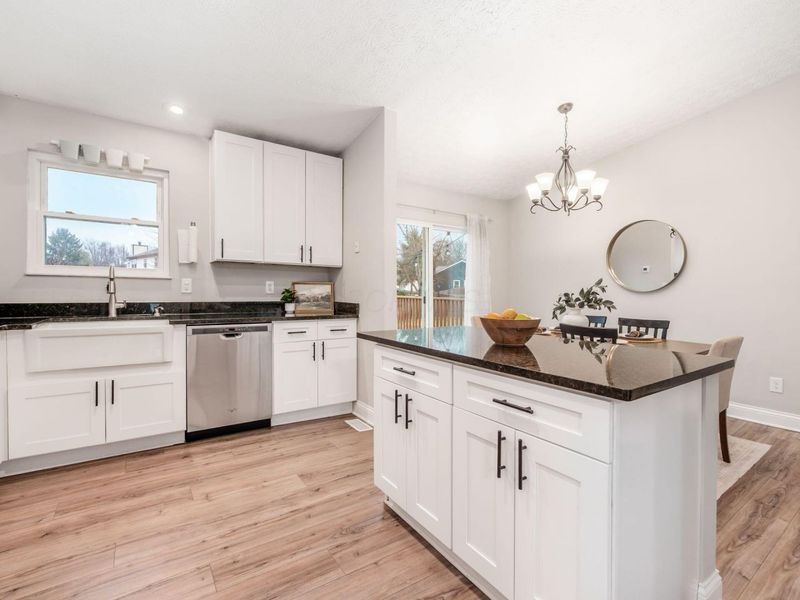 5232 Freedom Ridge Drive, Columbus, OH 43230 Photo 8