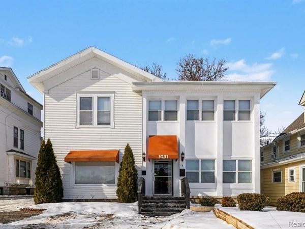 1031 N Washington Avenue, Lansing, MI 48906