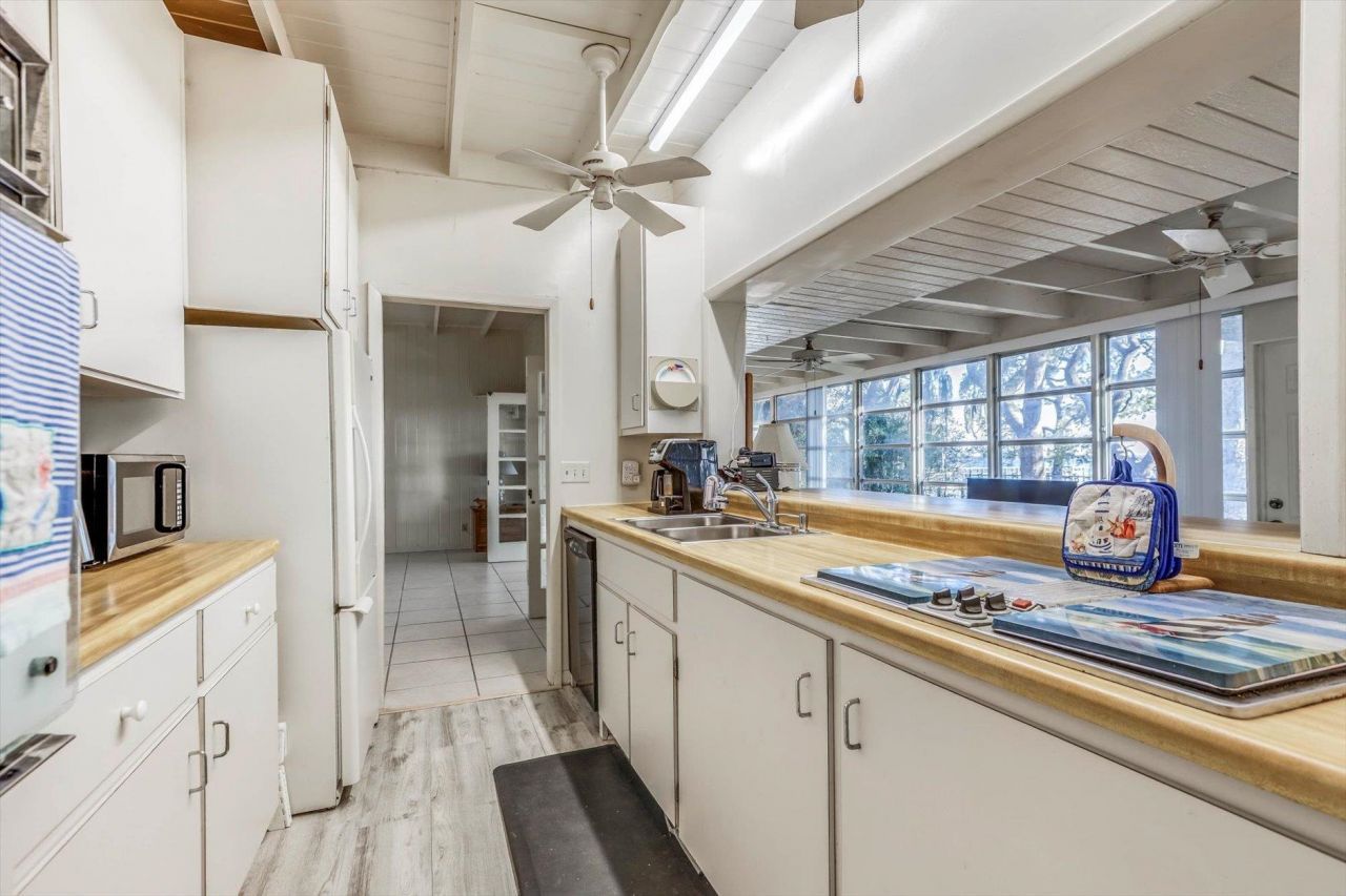 367 Mashes Sands Road, Panacea, FL 32346 Photo