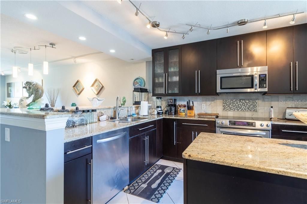 5535 Rattlesnake Hammock Road, Unit 205, Naples, FL 34113 Photo