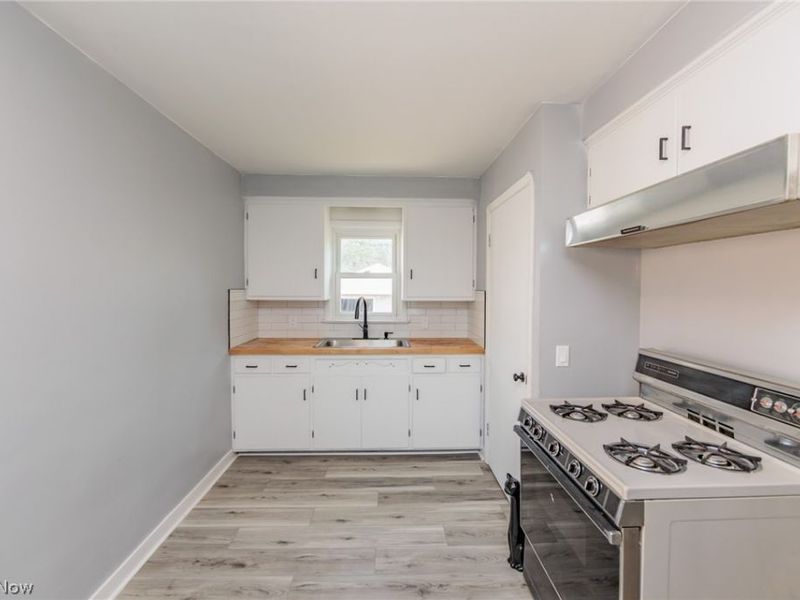 12608 Sprecher Avenue, Cleveland, OH 44135 Photo 22