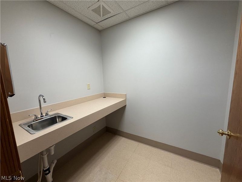 365 Riffel Road, Unit E, Wooster, OH 44691 Photo 18