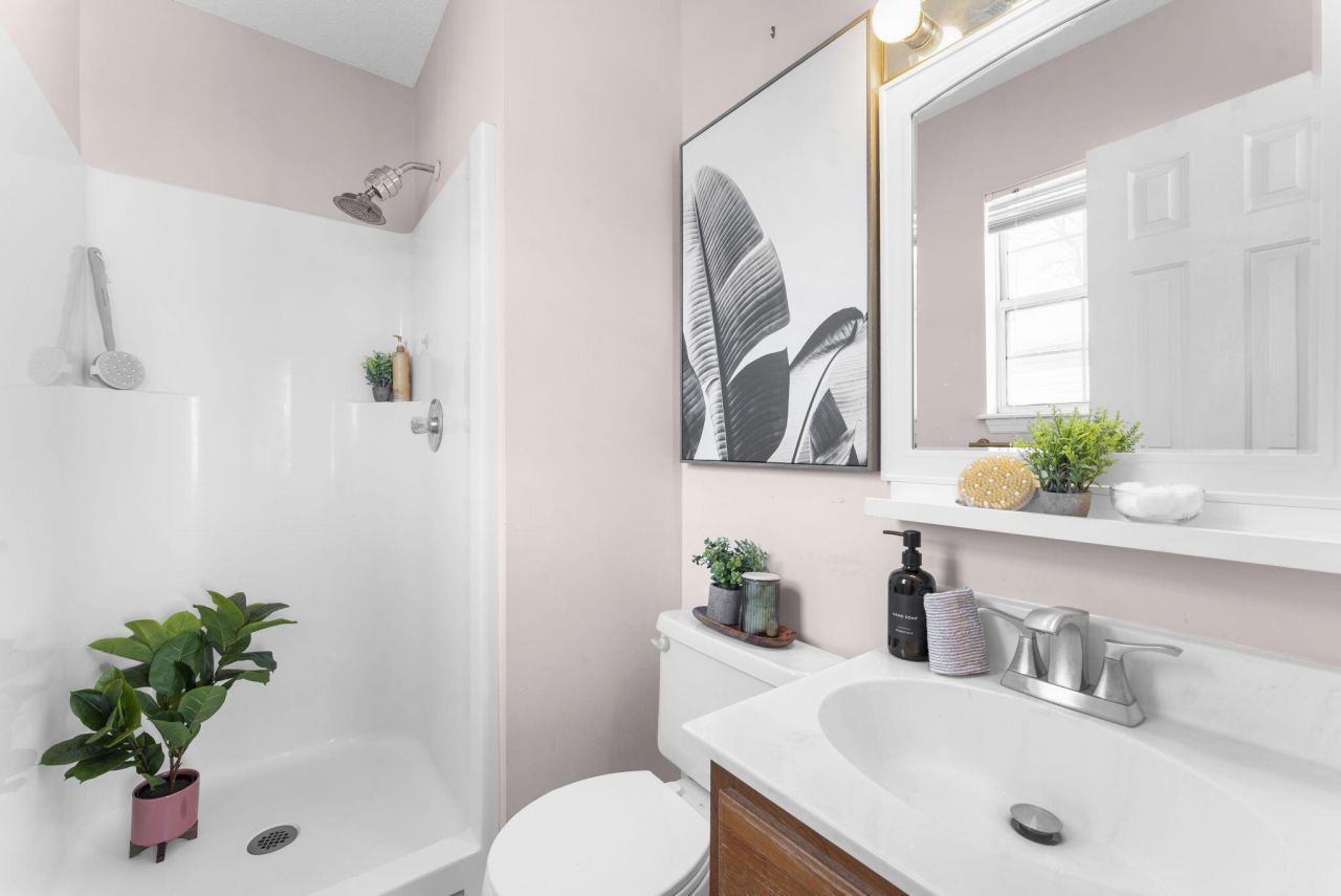 38 Woodleaf Court Photo 13