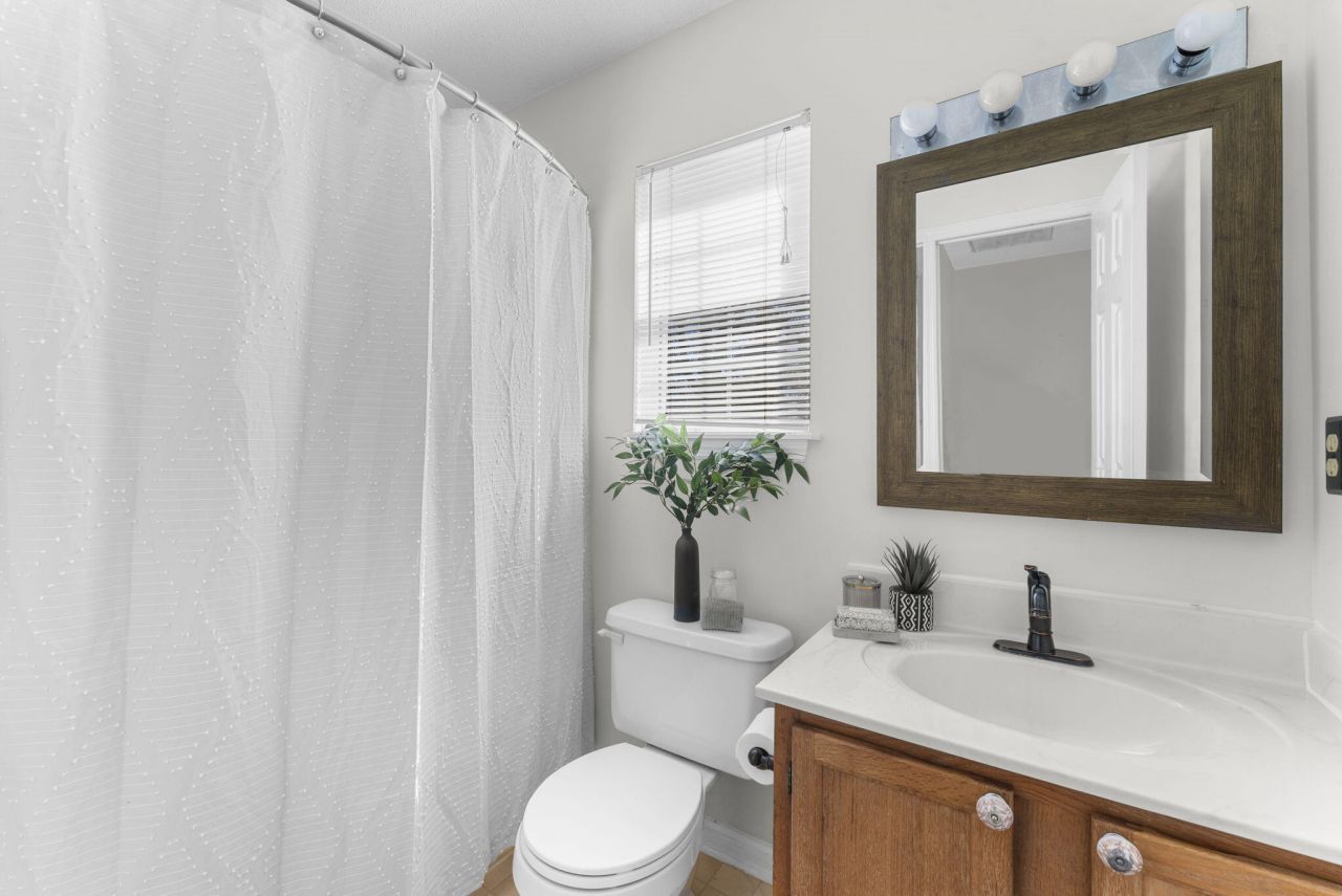 38 Woodleaf Court Photo 15