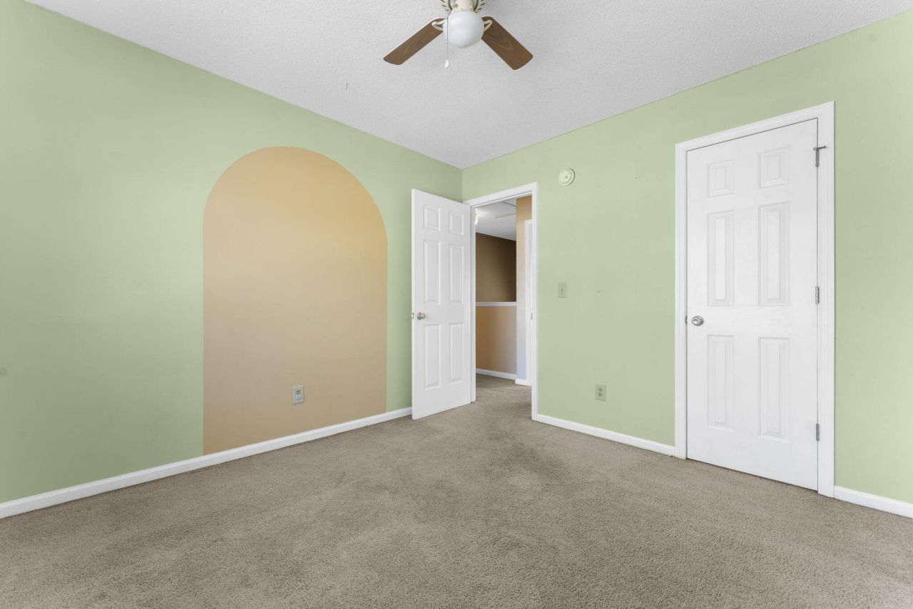 38 Woodleaf Court Photo 16