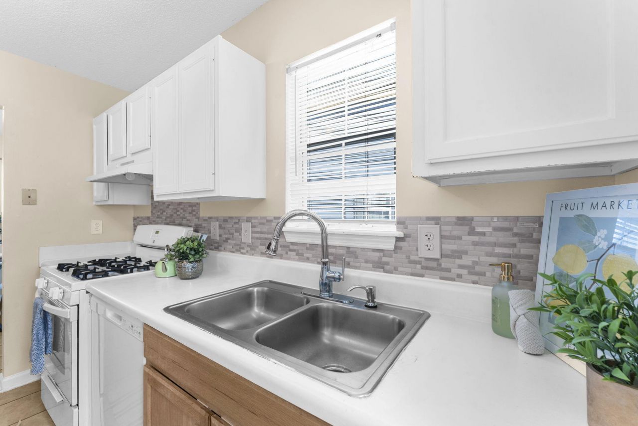 38 Woodleaf Court Photo 8