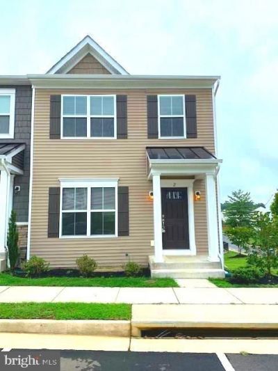 2 Andrews Place, Fredericksburg, VA 22405 Main Photo