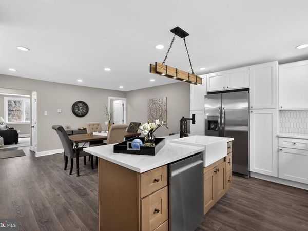 911 W COBBS CREEK PARKWAY, LANSDOWNE, PA 19050