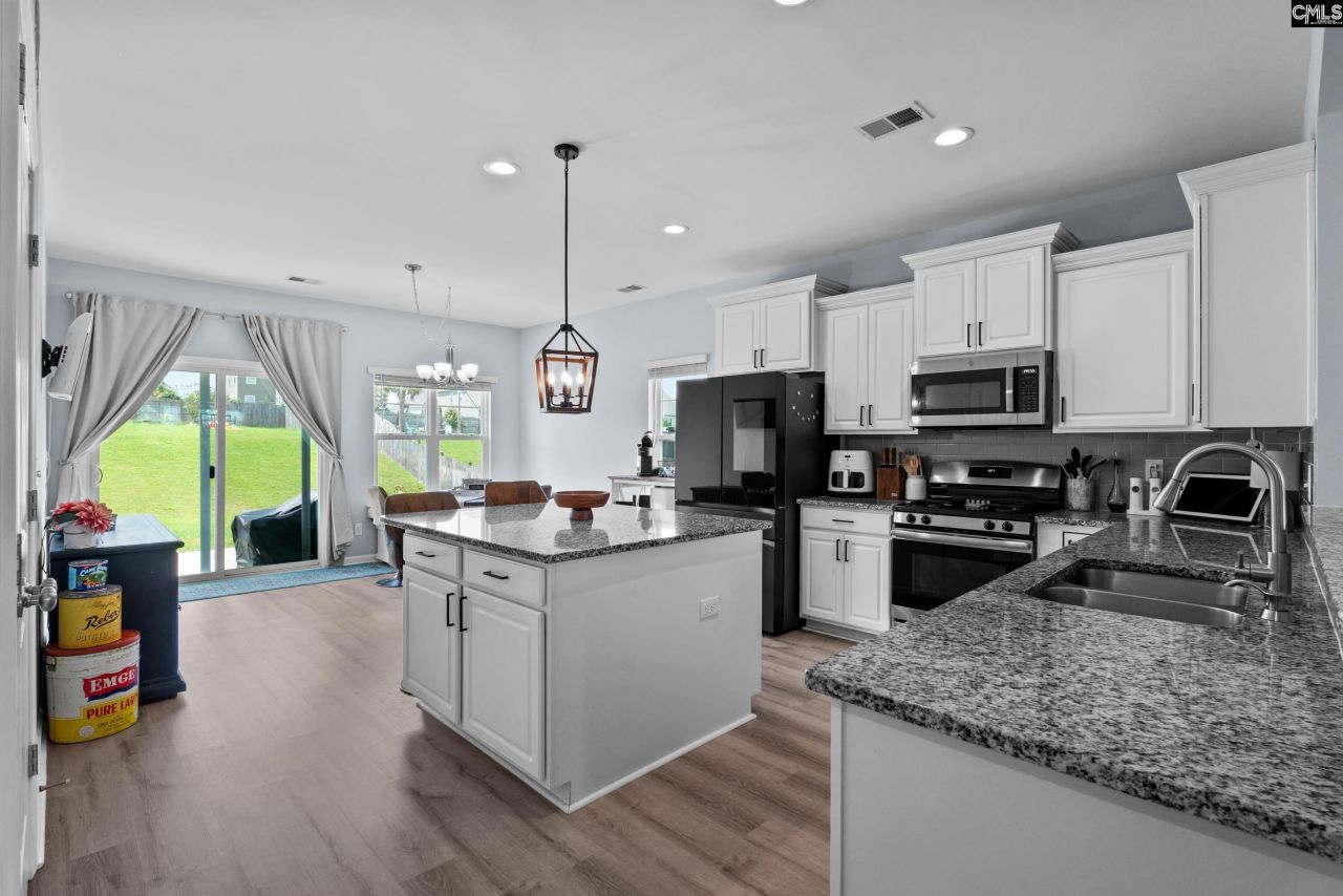 623 Winterfield Drive  Photo 7