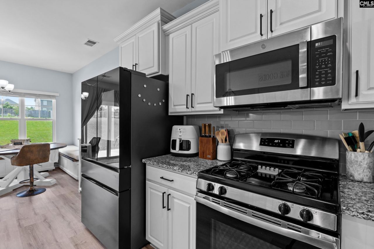 623 Winterfield Drive  Photo 8