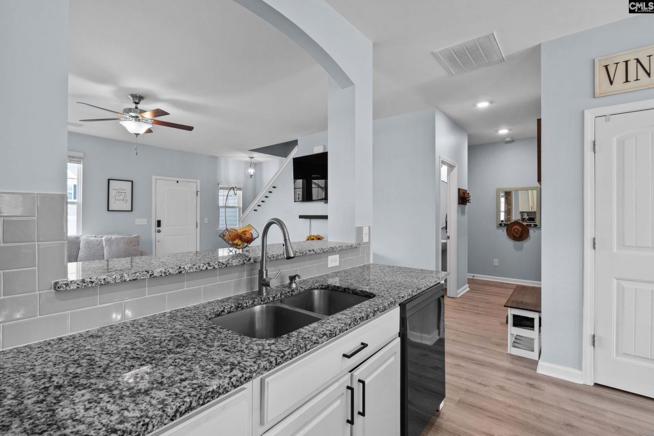 623 Winterfield Drive  Photo 9