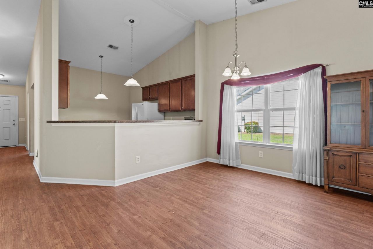 121 Tennis View Court  Photo 12