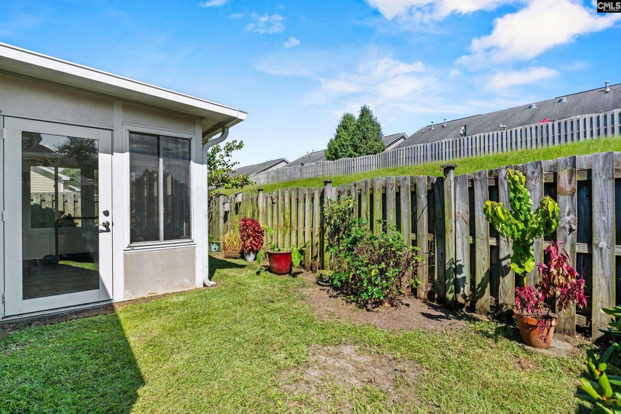 121 Tennis View Court  Photo 26