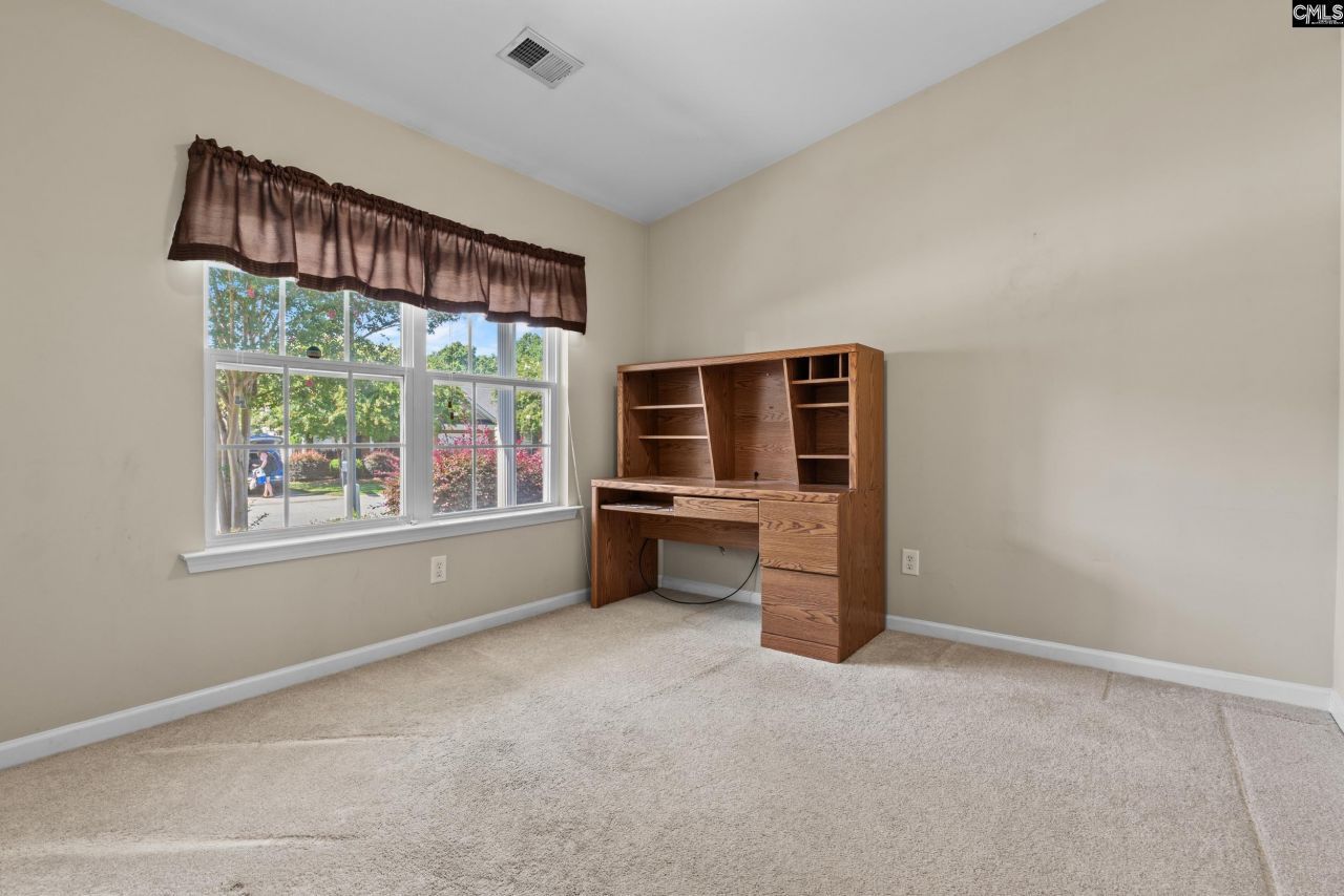 121 Tennis View Court  Photo 7