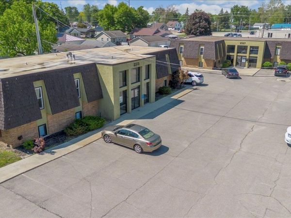 2327 Falls Avenue, Waterloo, IA 50701