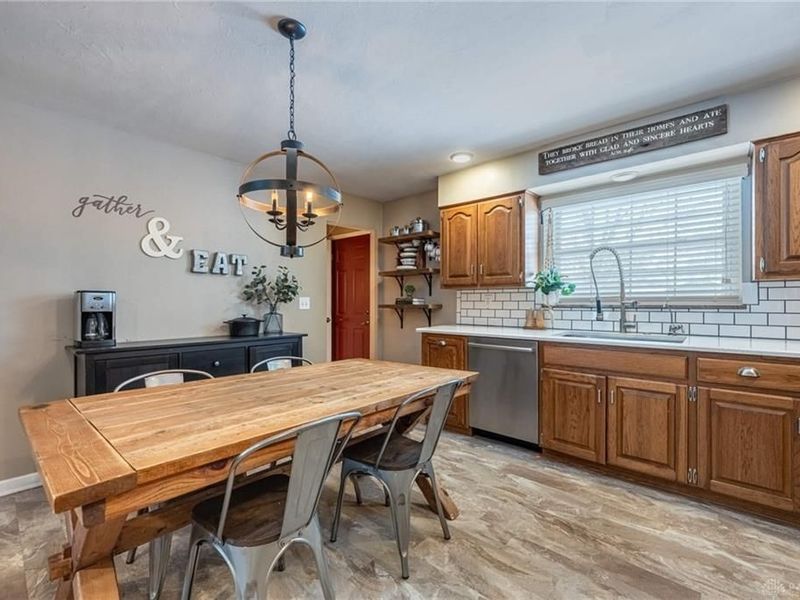 1860 Bledsoe Drive, Bellbrook, OH 45305 Photo 14