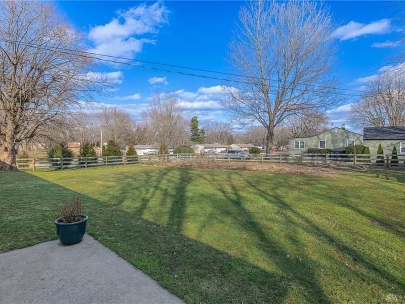 1860 Bledsoe Drive, Bellbrook, OH 45305 Photo 38