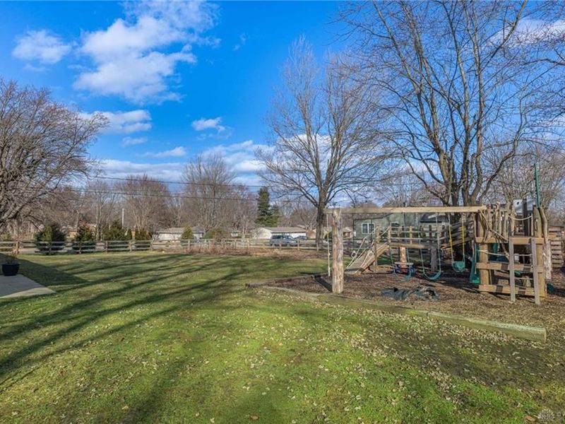 1860 Bledsoe Drive, Bellbrook, OH 45305 Photo 40