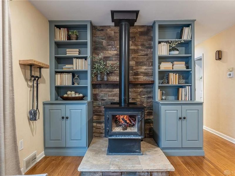 1860 Bledsoe Drive, Bellbrook, OH 45305 Photo 8