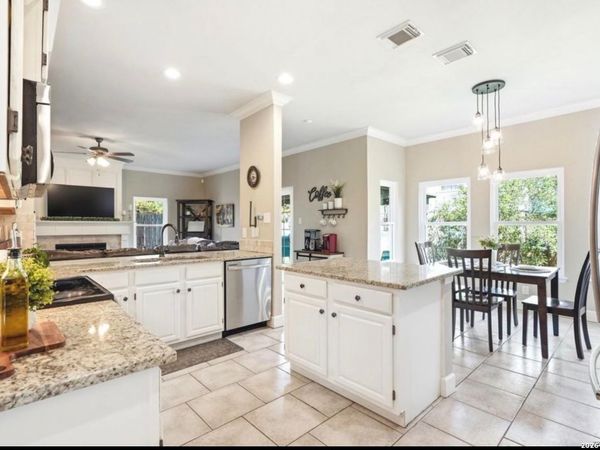 13314 Galicia, Universal City, TX 78148